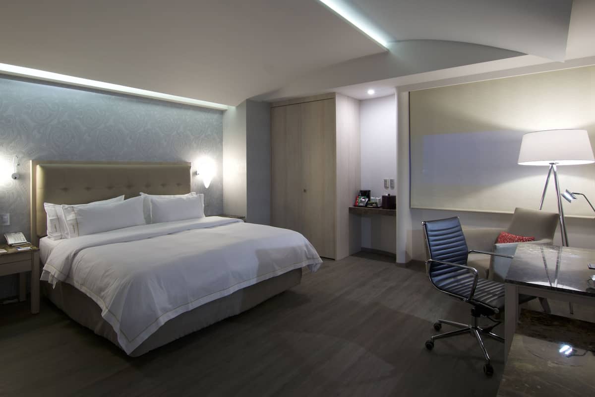 Standardzimmer | Zimmersafe, Schreibtisch, schallisolierte Zimmer, Bügeleisen/Bügelbrett