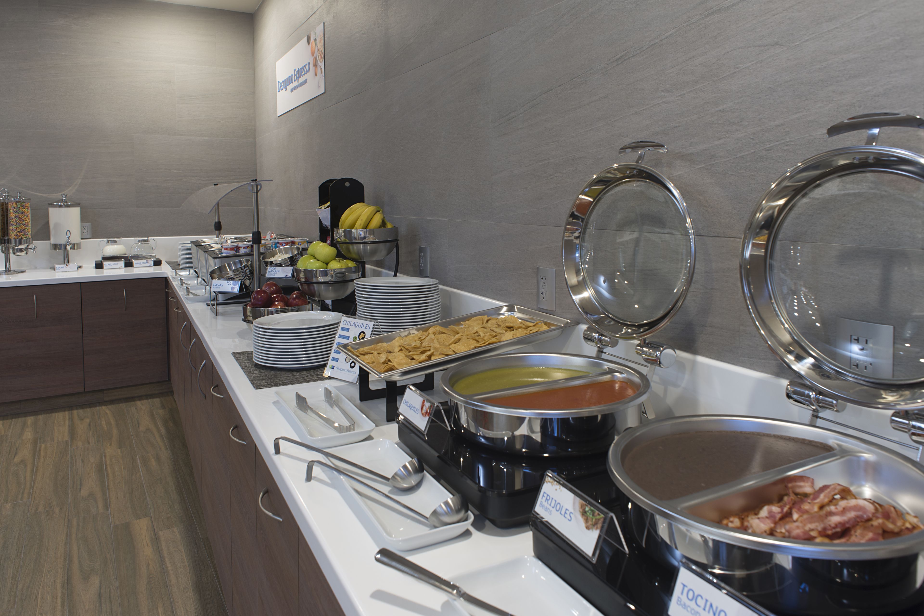 free daily on-the-go breakfast