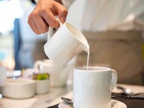 Daily buffet breakfast (INR 500 per person)
