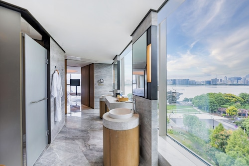 Sheraton Grand Hangzhou Binjiang Hotel