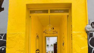 Façana frontal de l'allotjament