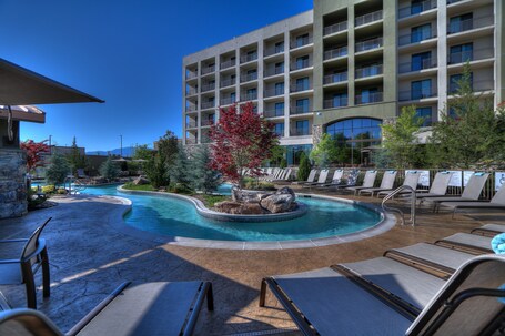 Courtyard by Marriott Pigeon Forge - Image 100