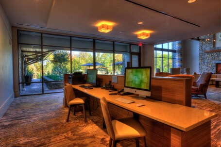 Courtyard by Marriott Pigeon Forge - Image 14