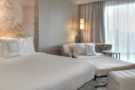 Courtyard by Marriott Pigeon Forge - Image 46