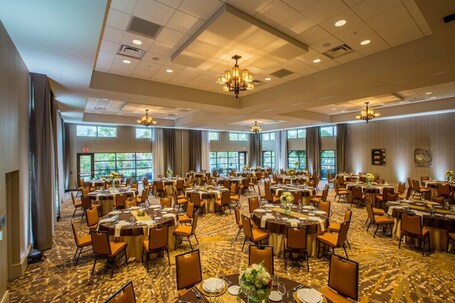 Courtyard by Marriott Pigeon Forge - Image 131