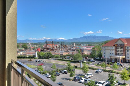 Courtyard by Marriott Pigeon Forge - Image 151