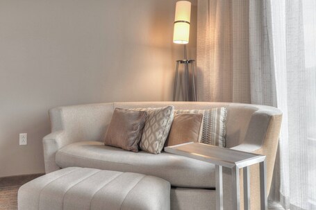 Courtyard by Marriott Pigeon Forge - Image 7