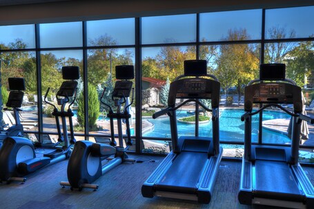 Courtyard by Marriott Pigeon Forge - Image 12