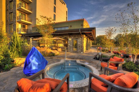 Courtyard by Marriott Pigeon Forge - Image 90