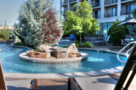 Courtyard by Marriott Pigeon Forge - Image 47