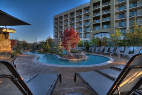 Courtyard by Marriott Pigeon Forge - Image 93