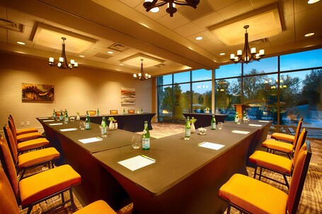Courtyard by Marriott Pigeon Forge - Image 59