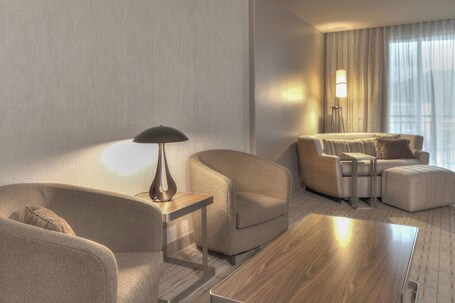 Courtyard by Marriott Pigeon Forge - Image 76