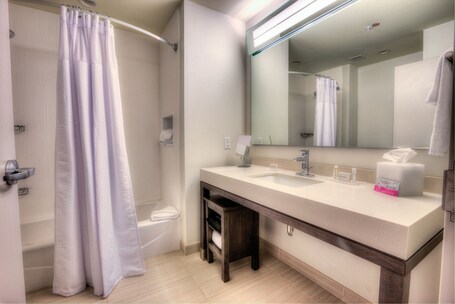 Courtyard by Marriott Pigeon Forge - Image 54
