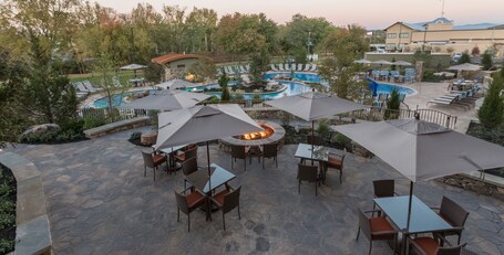 Courtyard by Marriott Pigeon Forge - Image 99