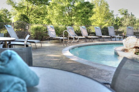 Courtyard by Marriott Pigeon Forge - Image 125