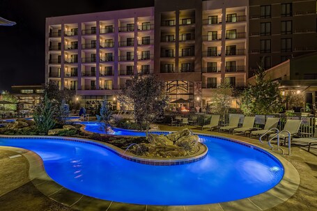 Courtyard by Marriott Pigeon Forge - Image 29