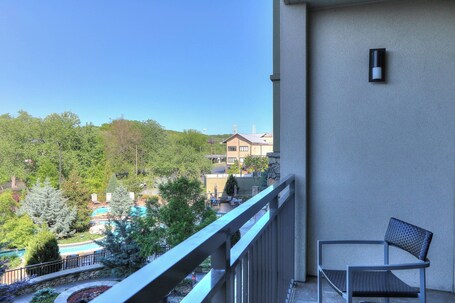 Courtyard by Marriott Pigeon Forge - Image 110
