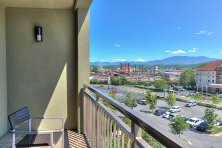 Courtyard by Marriott Pigeon Forge - Image 145