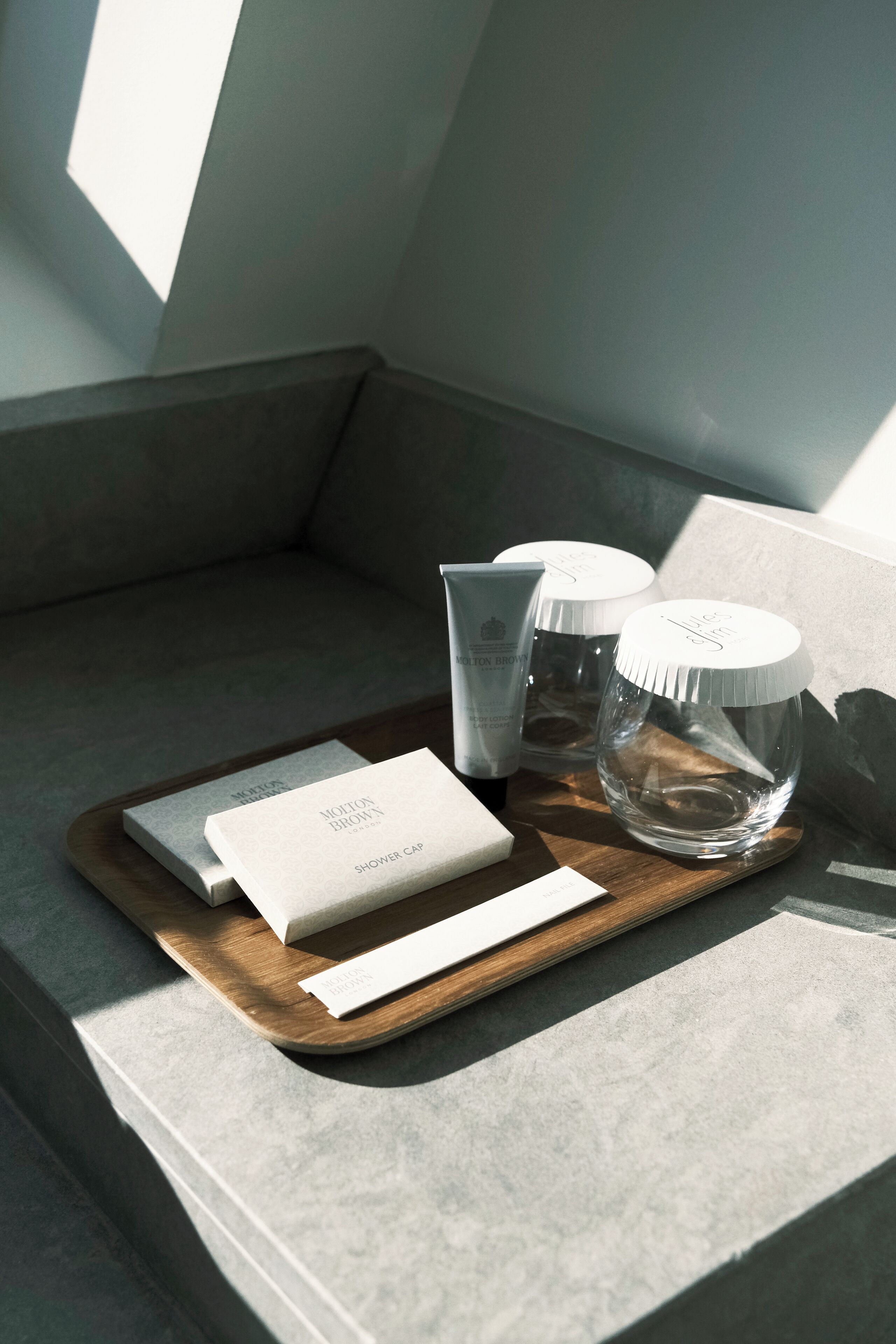 double room (sous les toits) | bathroom | free toiletries, hair dryer, towels, soap