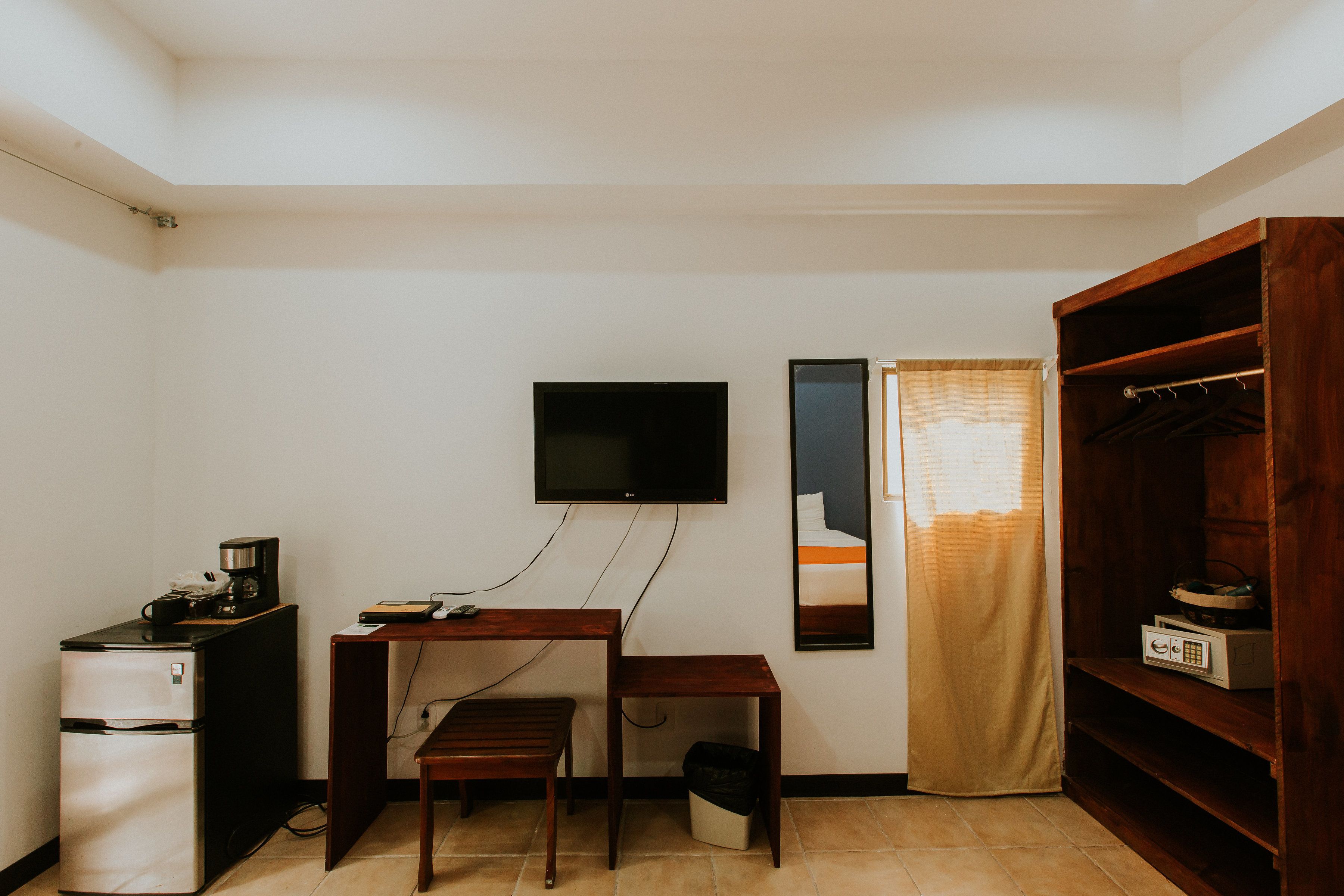 garden view room | 1 bedroom, minibar, in-room safe, individually decorated