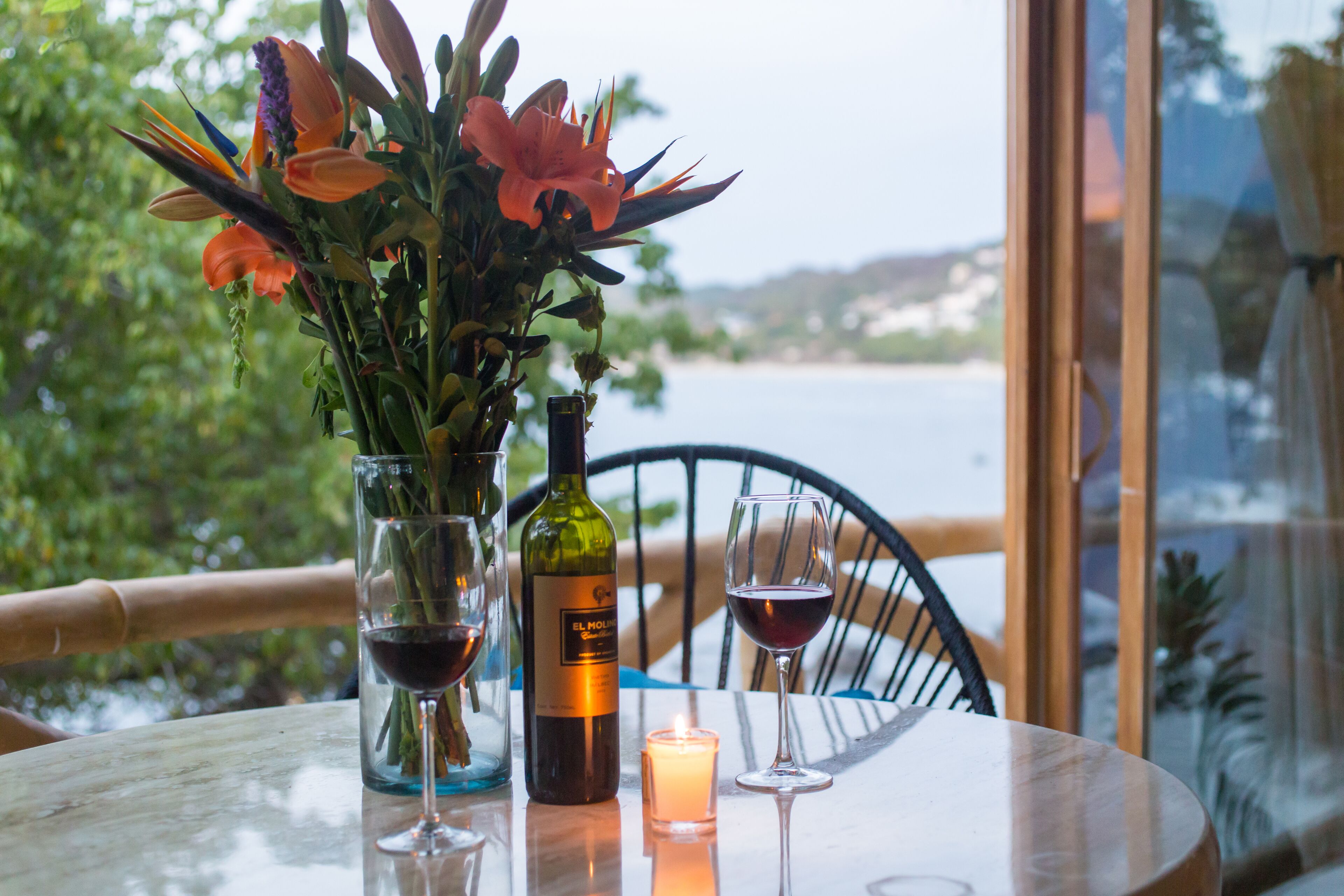 la costa | premium bedding, in-room safe, bed sheets