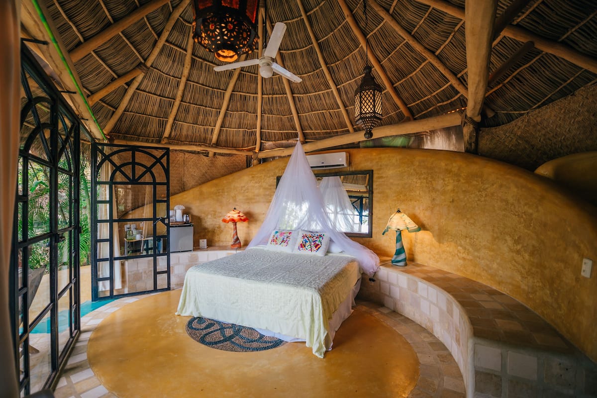 Villa Besame Mucho | Premium bedding, in-room safe, bed sheets