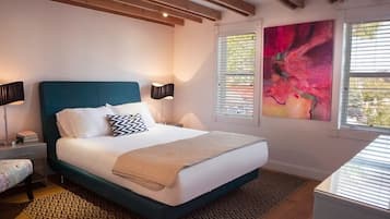 Standard Queen Room, 1 Queen Bed, Non Smoking (Adults Only) | Hochwertige Bettwaren, Minibar, schallisolierte Zimmer