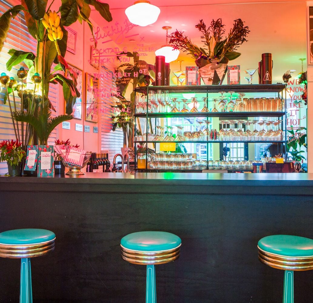 Bar (en la propiedad)