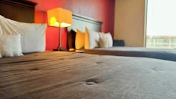 Habitación estándar, 2 camas Queen size, para no fumadores | Escritorio, espacio para trabajar con laptop y insonorización