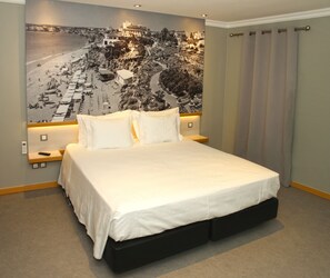 Standard-Dreibettzimmer, Badewanne (Oriental) | Italienische Bettbezüge von Frette, hochwertige Bettwaren