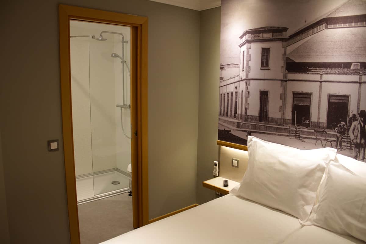 Habitación doble superior, vistas al lago (A Praça) | Sábanas italianas Frette y ropa de cama de alta calidad