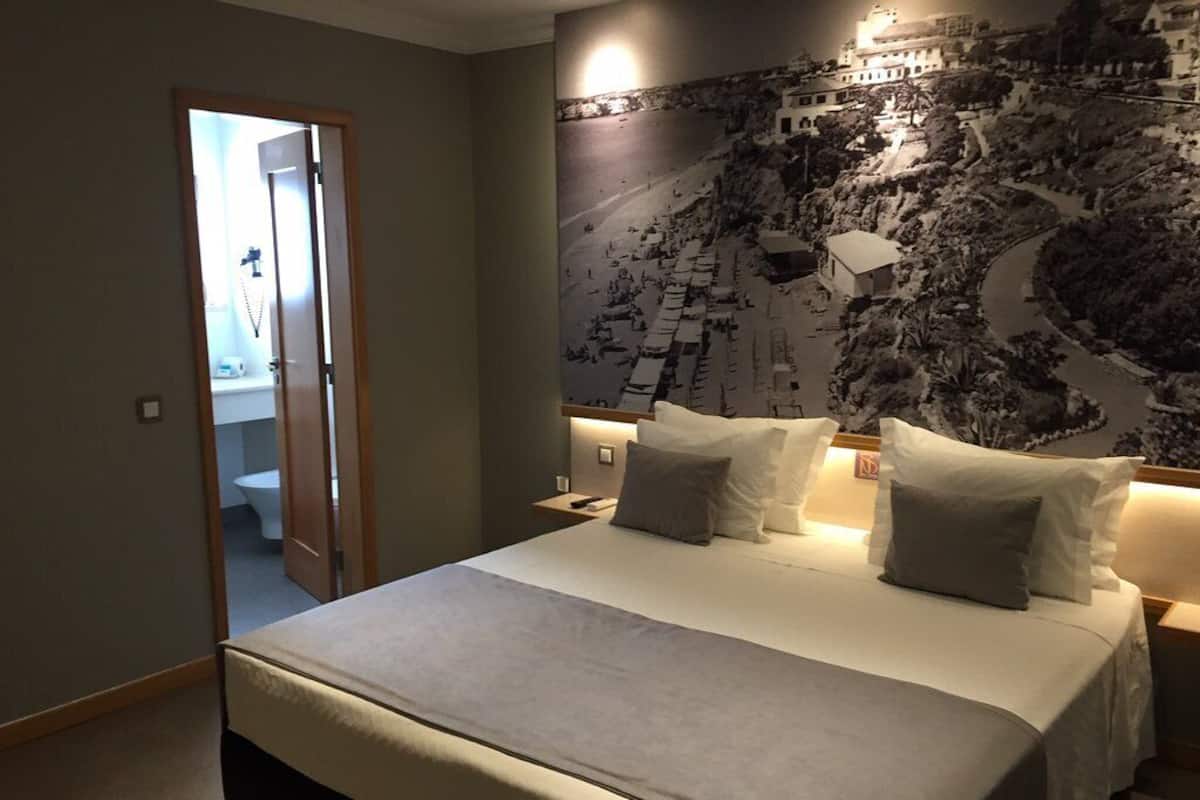 Standard Triple Room, Bathtub (Oriental) | Frette Italian sheets, premium bedding, down comforters