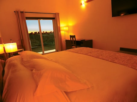 Minibar, desk, soundproofing, rollaway beds