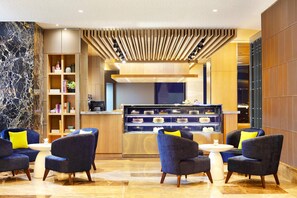 Restaurant - Four Points by Sheraton Surabaya, Tunjungan Plaza (Surabaya)