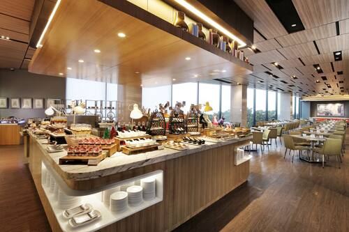 Daily buffet breakfast for a fee