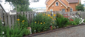 Grand Oak Manor Bed & Breakfast