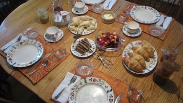 Free daily full breakfast