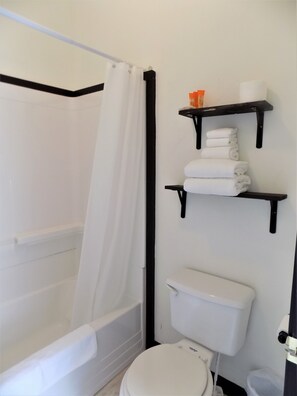 Suite Deluxe, 2 grands lits, non-fumeur | Salle de bain