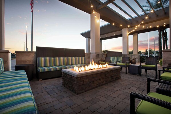 Terrace/patio - Home2 Suites by Hilton Phoenix Chandler (Chandler)