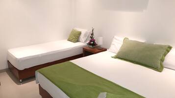 Desk, rollaway beds, free WiFi