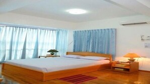 Deluxe Double Room | Minibar, in-room safe, desk, rollaway beds (surcharge) - Lucky Hotel (Mandalay)