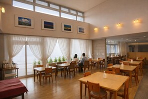 Breakfast area - Hotel Lavenir (Biei)