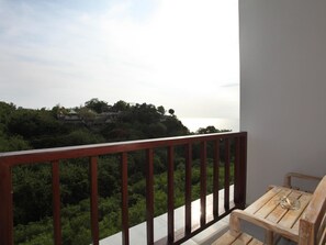 ห้องพรีเมียมทวิน | ระเบียง