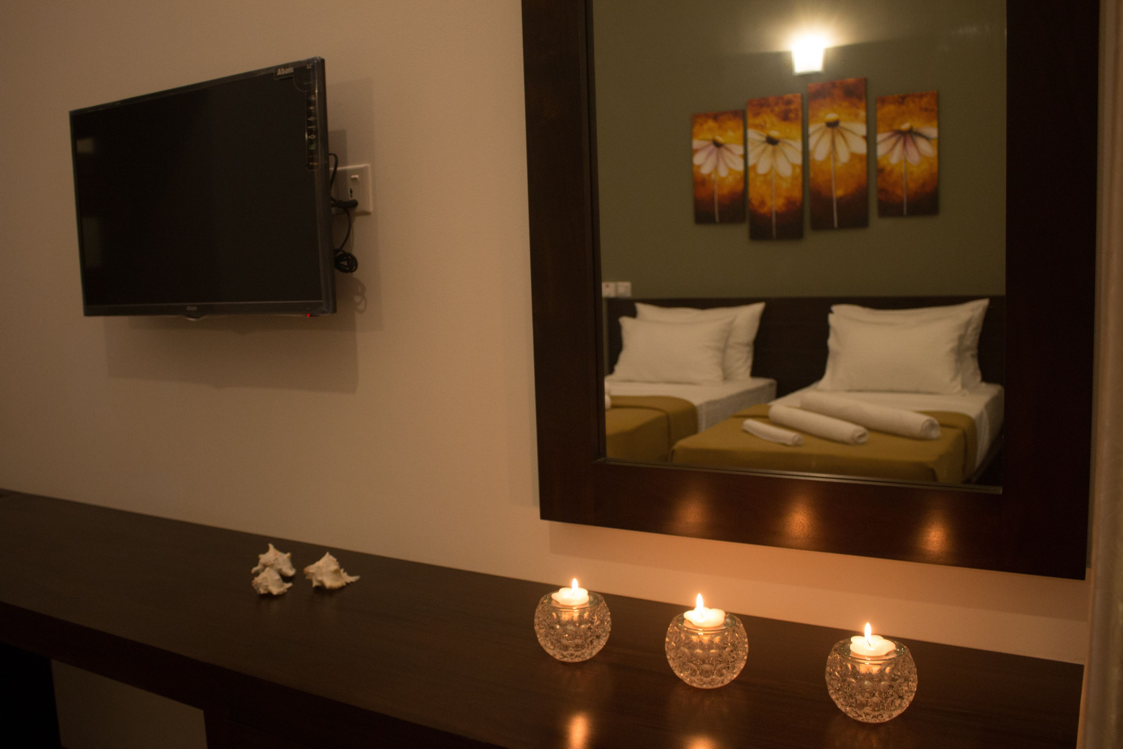 Ropa de cama de alta calidad y escritorio 