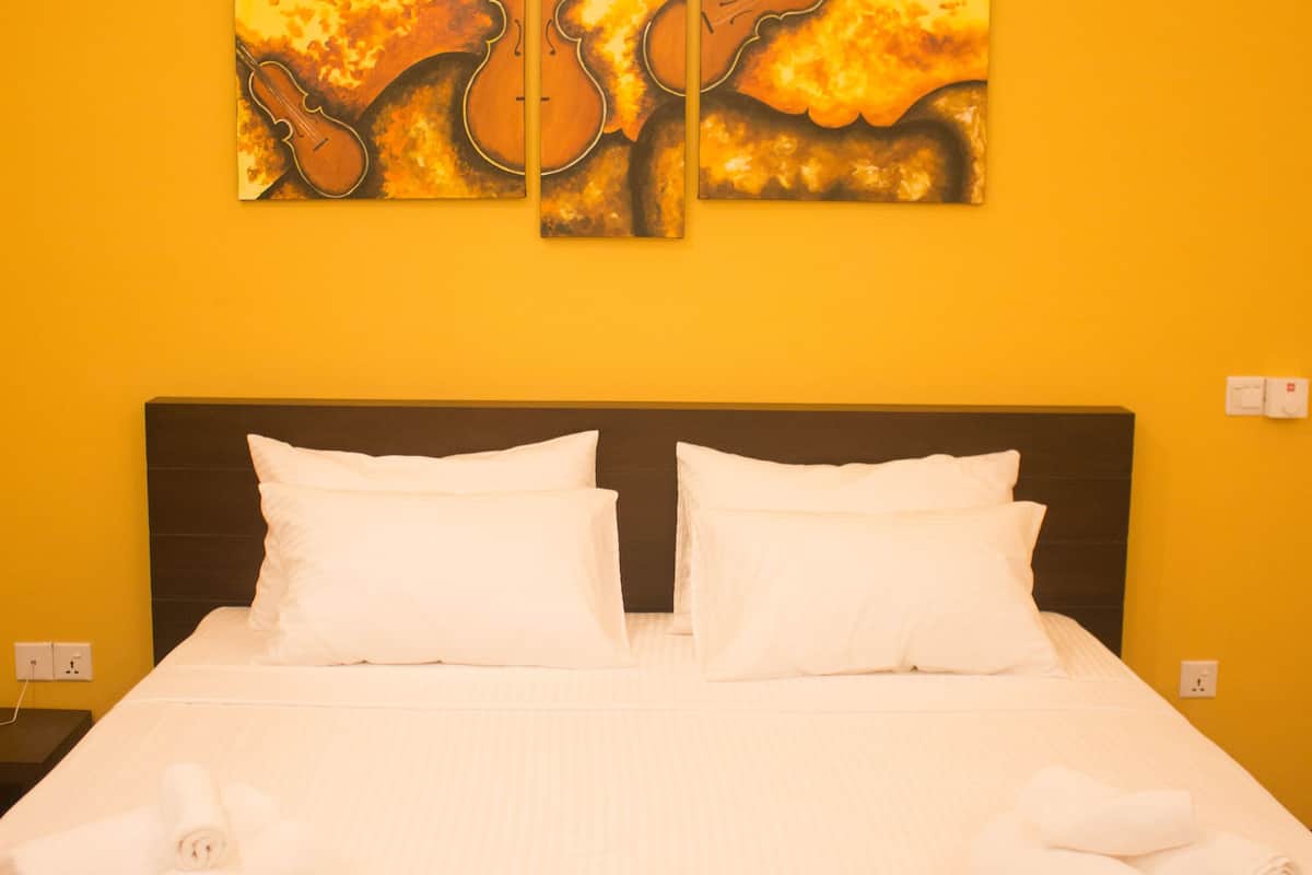 standard room | 1 bedroom, desk, iron/ironing board, rollaway beds