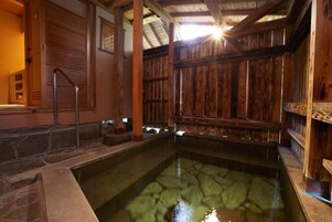 Quarto tradicional, para não fumantes, em edifício anexo (Japanese-Western, SemiOpenAirBbath) | Cortinas blackout, Wi-Fi de cortesia, roupa de cama