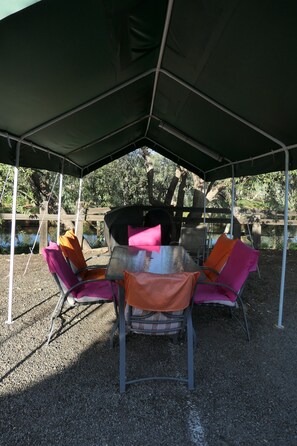 BBQ/picnic area - Mt Isa City Motel (Mount Isa City)