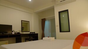 Standard Double Room | 折叠床/加床（额外收费）、免费 WiFi