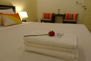 Standard Double Room | Camas extras/dobráveis (sobretaxa), Wi-Fi de cortesia